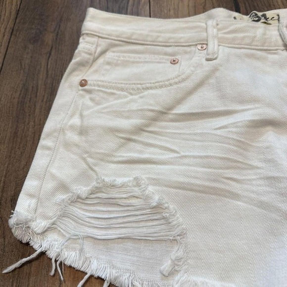 Free People WTF distressed white cut off shorts womans 31 - Picture 3 of 8